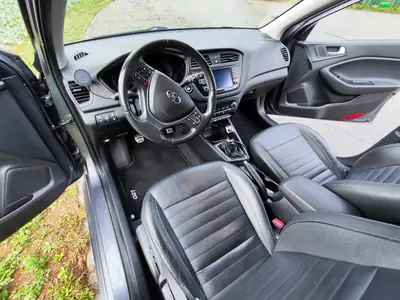 Hyundai i20 1.0 T-GDi 120 — Citadine dynamique, phares LED, entretien économique — Miniatura 11