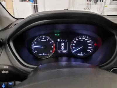 Hyundai i20 1.0 T-GDi 120 — Citadine dynamique, phares LED, entretien économique — Miniatura 16