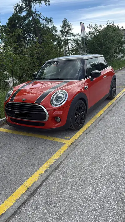 MINI Cooper 1.5i — Citadine agile et économique, 63 800 km seulement — exterior view