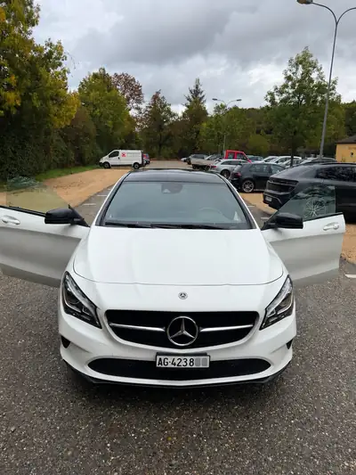 Mercedes-Benz CLA 200 Night Star — Berline sportive compacte, entretien Mercedes, 98 900 km — exterior view