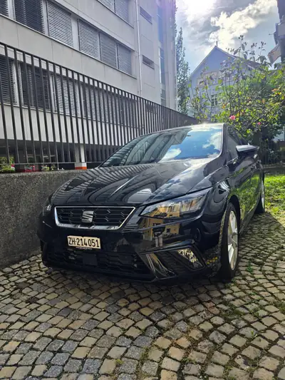 SEAT Ibiza 1.0 TSI 110 FR DSG — Citadine dynamique, faible kilométrage et motorisation moderne — Außenansicht