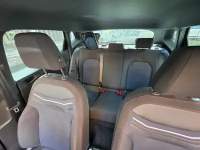 SEAT Ibiza 1.0 TSI 110 FR DSG — Citadine dynamique, faible kilométrage et motorisation moderne — Innenraum