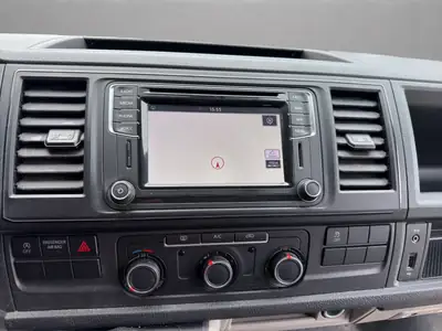 VW T6 2.0 TDI 4Motion — Utilitaire robuste tout-terrain, 150 ch et traction intégrale — Miniature 13
