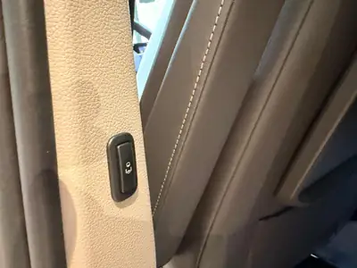 VW T7 Multivan 1.5 eHybrid Life 4Motion — Monospace hybride rechargeable 7 places, garantie 5 ans — Miniatur 16