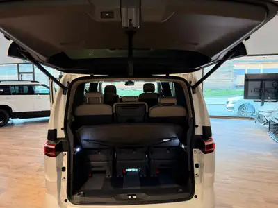 VW T7 Multivan 1.5 eHybrid Life 4Motion — Monospace hybride rechargeable 7 places, garantie 5 ans — Miniatur 21