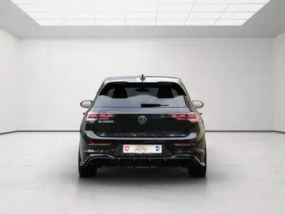 VW Golf 2.0 TSI GTI DSG 2023 — Performance 245 ch, styling affûté, kilométrage modéré — Innenraum