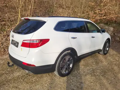 Hyundai Grand Santa Fe — SUV 7 places diesel, spacieux et fiable — vista posteriore