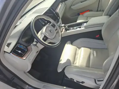 Volvo XC60 2.0 T5 Inscription AWD — SUV premium 2017, 117'000 km, sans sinistre — intérieur
