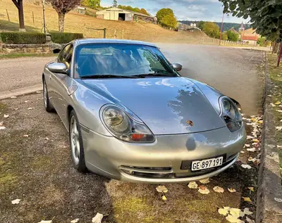 Porsche 911 3.4 Carrera 2001 — Coupé sportif mythique, 300 ch sans compromis — fianco