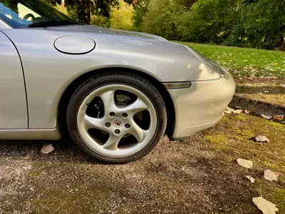 Porsche 911 3.4 Carrera 2001 — Coupé sportif mythique, 300 ch sans compromis — dettaglio