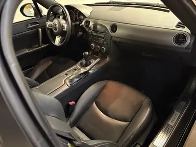 Mazda MX-5 2.0 Sport — Cabriolet légendaire, hardtop électrique et contrôle technique frais — détail
