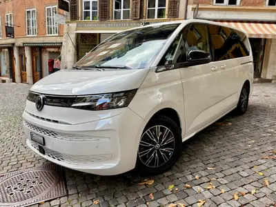 VW T7 Multivan 2.0 TSI Liberty — Monospace 7 places, attelage, entretien AMAG — vue extérieure