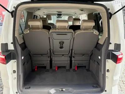 VW T7 Multivan 2.0 TSI Liberty — Monospace 7 places, attelage, entretien AMAG — Miniature 10