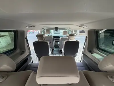 VW T7 Multivan 2.0 TSI Liberty — Monospace 7 places, attelage, entretien AMAG — Miniature 11