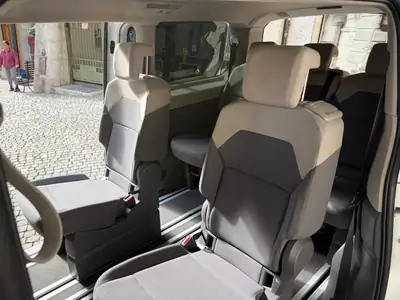 VW T7 Multivan 2.0 TSI Liberty — Monospace 7 places, attelage, entretien AMAG — Miniature 13