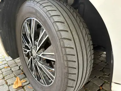 VW T7 Multivan 2.0 TSI Liberty — Monospace 7 places, attelage, entretien AMAG — Miniature 19