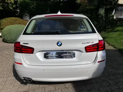 BMW 530d xDrive Touring — Break diesel performant, faible kilométrage — interni