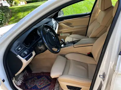 BMW 530d xDrive Touring — Break diesel performant, faible kilométrage — dettaglio