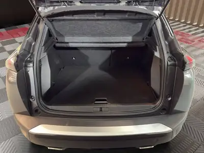 Peugeot 2008 1.2 PureTech Allure — SUV urbain dynamique, boîte auto EAT8 — Miniatur 10