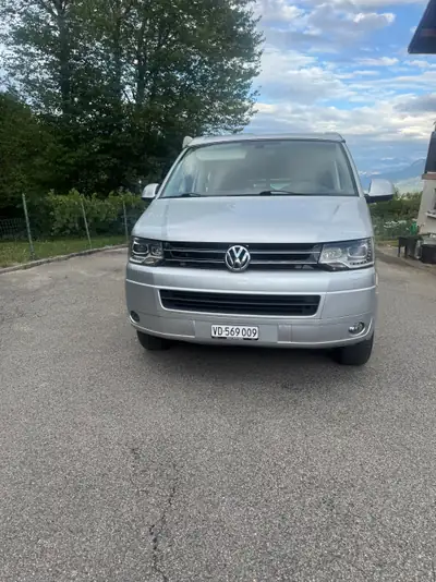 VW T5 2.0 TDI 140 Beach — Monospace diesel robuste, sans sinistre — exterior view