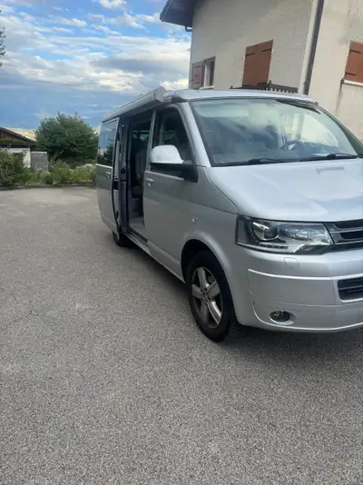 VW T5 2.0 TDI 140 Beach — Monospace diesel robuste, sans sinistre — dashboard