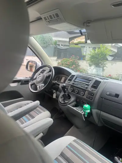 VW T5 2.0 TDI 140 Beach — Monospace diesel robuste, sans sinistre — detail