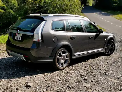 SAAB 9-3 XWD 2.0T — Break élégant avec transmission intégrale et moteur turbo — Heckansicht
