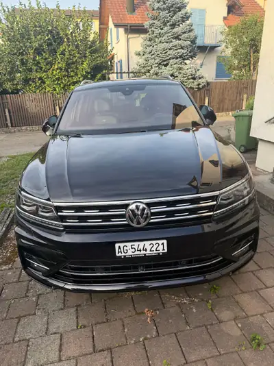 VW Tiguan 2.0 TSI Highline DSG — SUV dynamique 230 PS, 4MOTION, première main — dettaglio