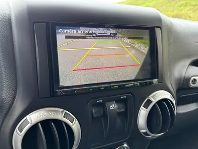 Jeep Wrangler 3.6 V6 Sahara — Authentique SUV 4x4, Dual Top et moteur V6 284 ch — Miniatura 14