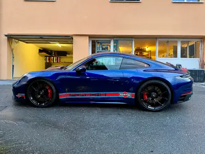 Porsche 911 Carrera GTS PDK — Coupé sportif 480 ch, faible kilométrage — side view