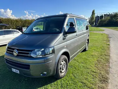 VW T5 California — Camping-car aménagé, moteur diesel fiable, toit électrique — interior