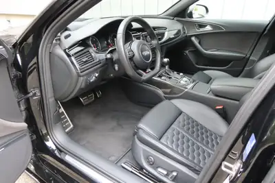 Audi RS6 Avant 4.0 V8 TFSI — Break haute performance, 605 ch et tuning premium — interior