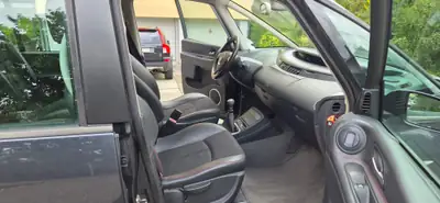 Renault Espace 2.0 dCi 173 Swiss Edition — Monospace spacieux, diesel économique, révision à jour — dashboard