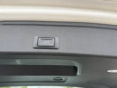 Audi A4 Avant 2.0 TFSI 190 — Berline familiale performante, kilométrage maîtrisé — cruscotto