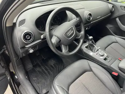 Audi A3 2.0 TDI 150 Ambiente quattro — Berline diesel performante, sans sinistre — Armaturenbrett