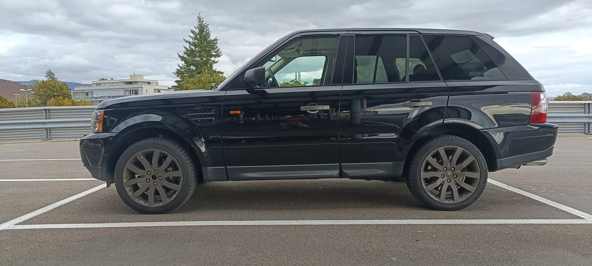 Land Rover Range Rover Sport 4.2 V8 SC — Puissance britannique, prestiges garantis