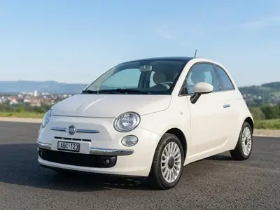 Fiat 500 0.9 TwinAir Lounge — Citadine iconique, moteur économe et design rétro — exterior view