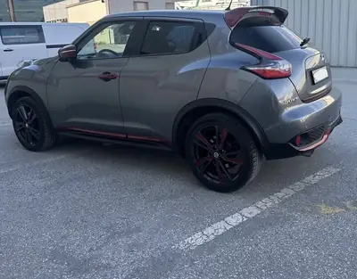 Nissan Juke 1.6 DIG-T Tekna 4x4 — SUV compact dynamique, traction intégrale et caméra 360° — interior