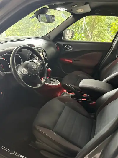 Nissan Juke 1.6 DIG-T Tekna 4x4 — SUV compact dynamique, traction intégrale et caméra 360° — dashboard