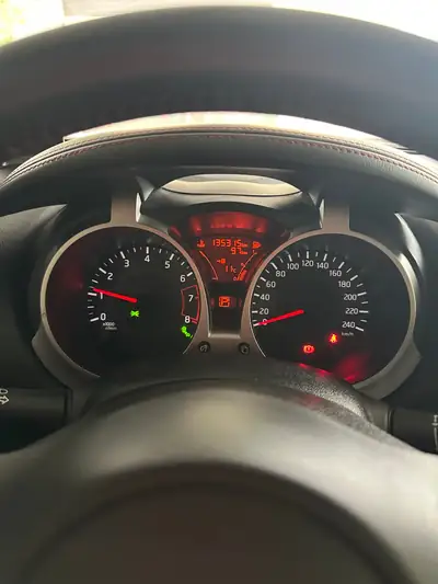 Nissan Juke 1.6 DIG-T Tekna 4x4 — SUV compact dynamique, traction intégrale et caméra 360° — Thumbnail 8