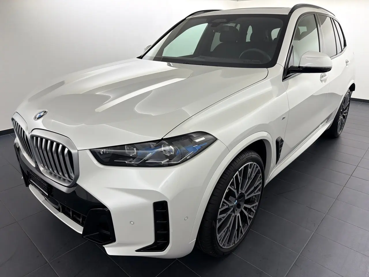 BMW X5 xDrive 48V 30d M Sport — SUV 7 places, hybride mild, première main