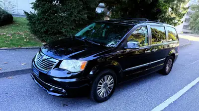 Lancia Voyager 2.8D Platinum — Monospace 7 places, diesel robuste, sans sinistre — vista posteriore