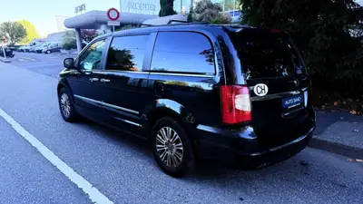 Lancia Voyager 2.8D Platinum — Monospace 7 places, diesel robuste, sans sinistre — dettaglio