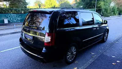 Lancia Voyager 2.8D Platinum — Monospace 7 places, diesel robuste, sans sinistre — cruscotto