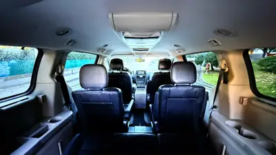 Lancia Voyager 2.8D Platinum — Monospace 7 places, diesel robuste, sans sinistre — Miniatura 7