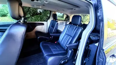 Lancia Voyager 2.8D Platinum — Monospace 7 places, diesel robuste, sans sinistre — Miniatura 11