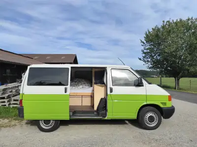 VW T4 Syncro 2.5L — Utilitaire 4x4 aménagé, prêt à l'emploi — side view