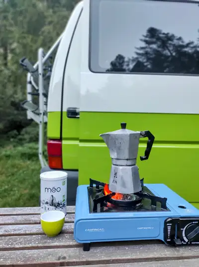 VW T4 Syncro 2.5L — Utilitaire 4x4 aménagé, prêt à l'emploi — rear view