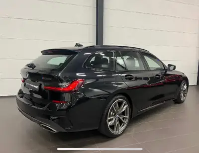 BMW M340i xDrive — Berline sportive dynamique, 374 ch et transmission intégrale — vista posteriore
