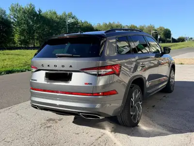 Skoda Kodiaq 2.0 TSI RS — SUV 7 places puissant, seulement 28'600 km — side view